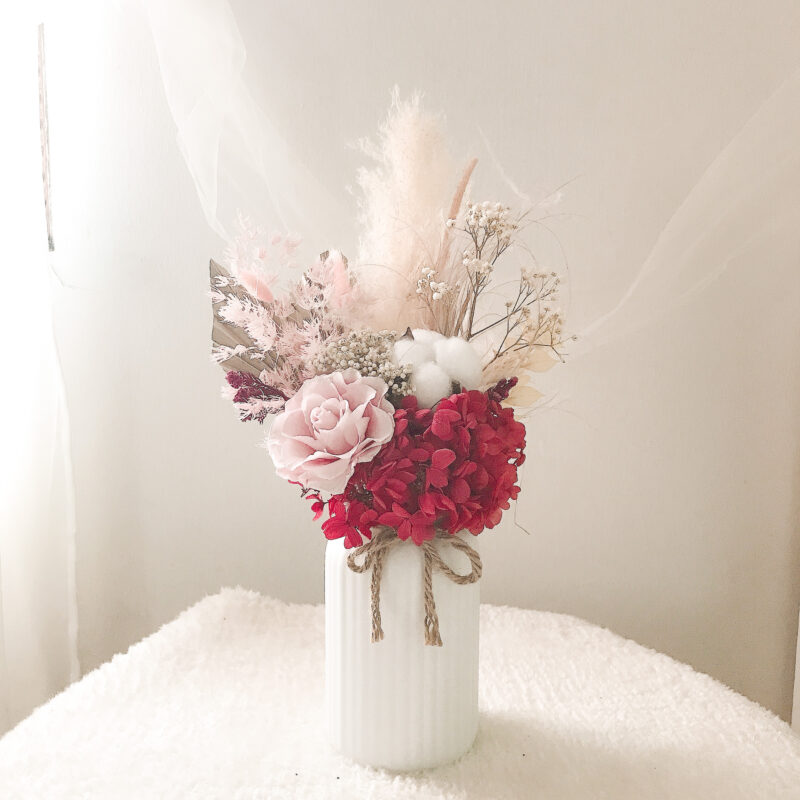 eden preserved flowers vase - florist penang - penang florist - florist in penang - flower delivery penang - bouquet delivery penang - Preserved Flower Vase -SweetLife & Co. florist penang